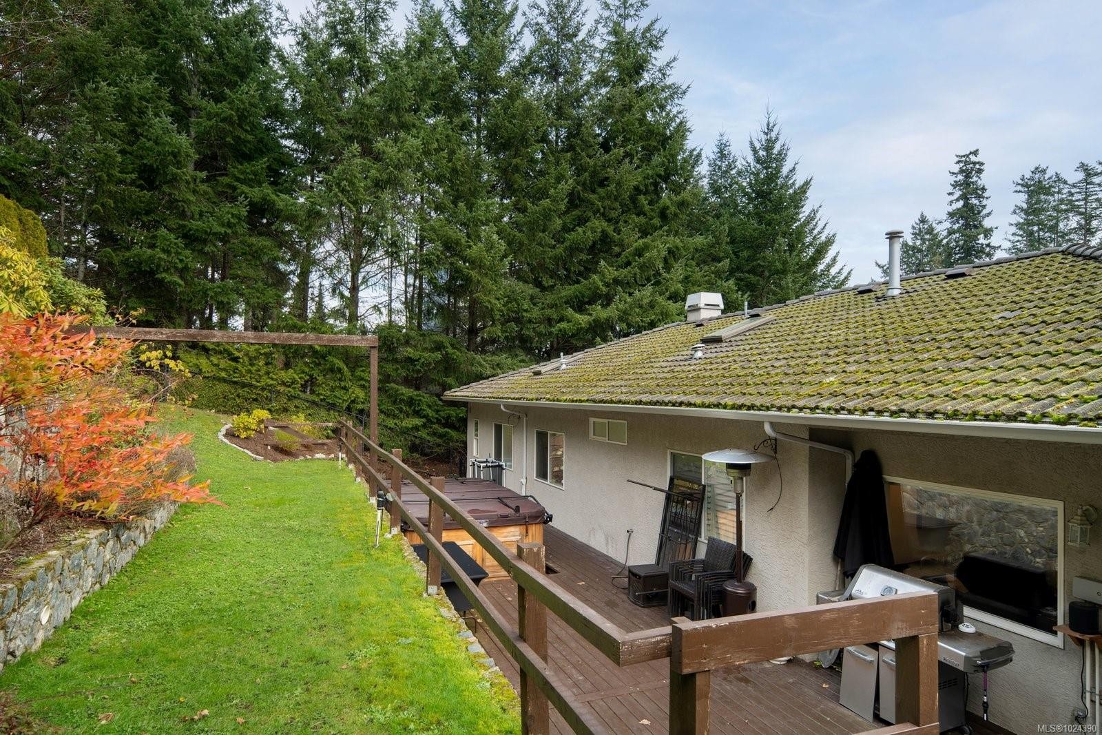 4652 Boulderwood Dr, Saanich, BC