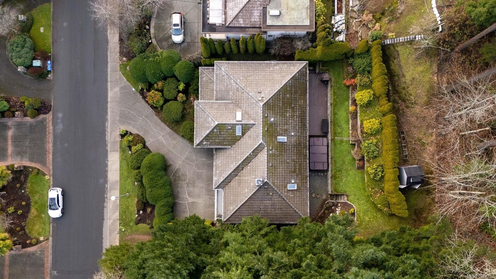 4652 Boulderwood Dr, Saanich, BC