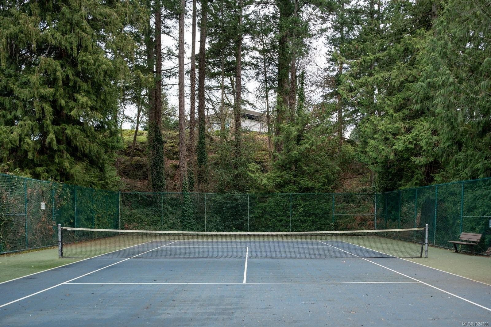 4652 Boulderwood Dr, Saanich, BC