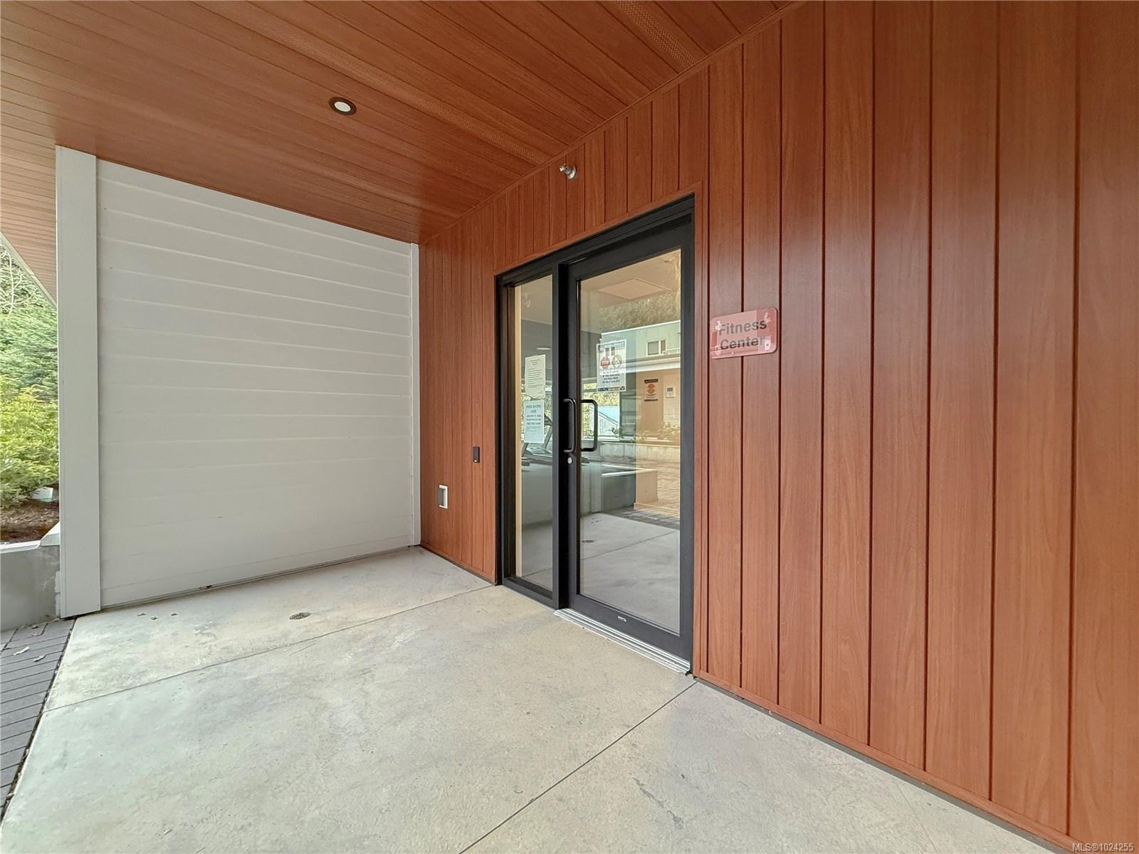 202-684 Island Hwy South, Campbell River, BC - Outdoor With Exterior