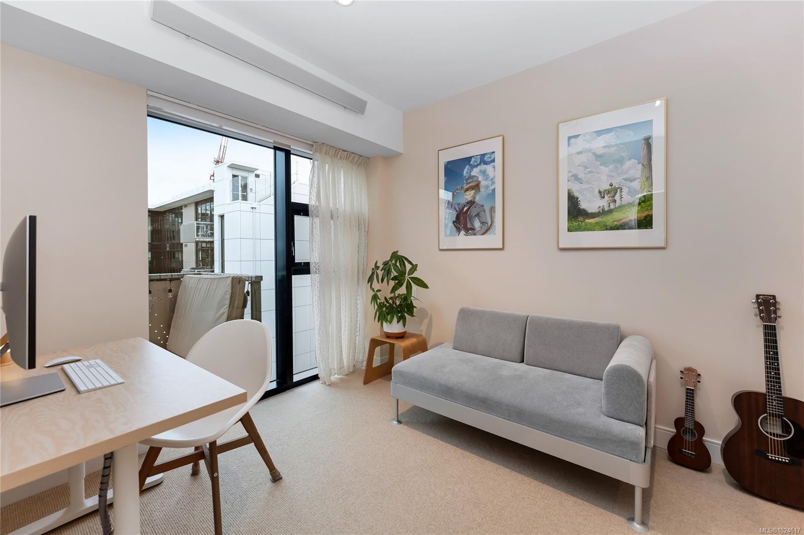 N312-1105 Pandora Ave, Victoria, BC - Indoor