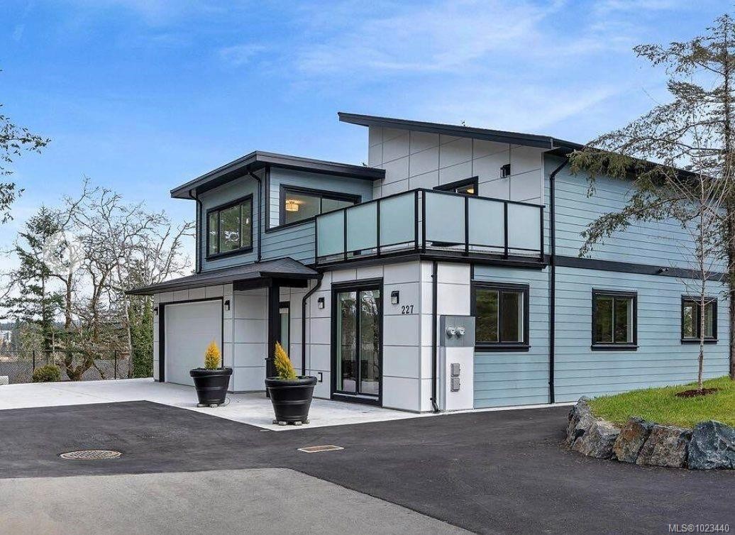 227 Heddle Ave, View Royal, BC