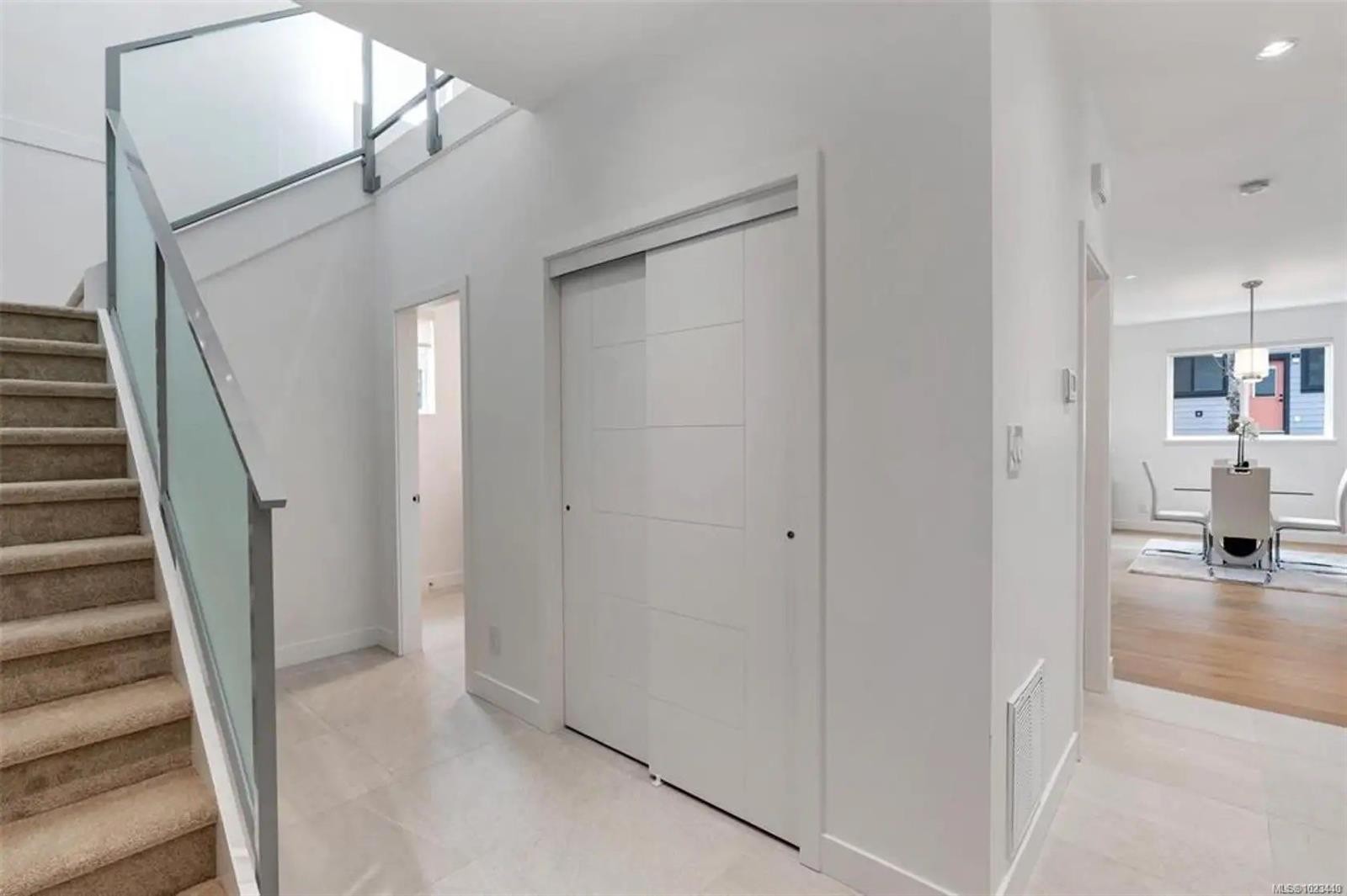 227 Heddle Ave, View Royal, BC