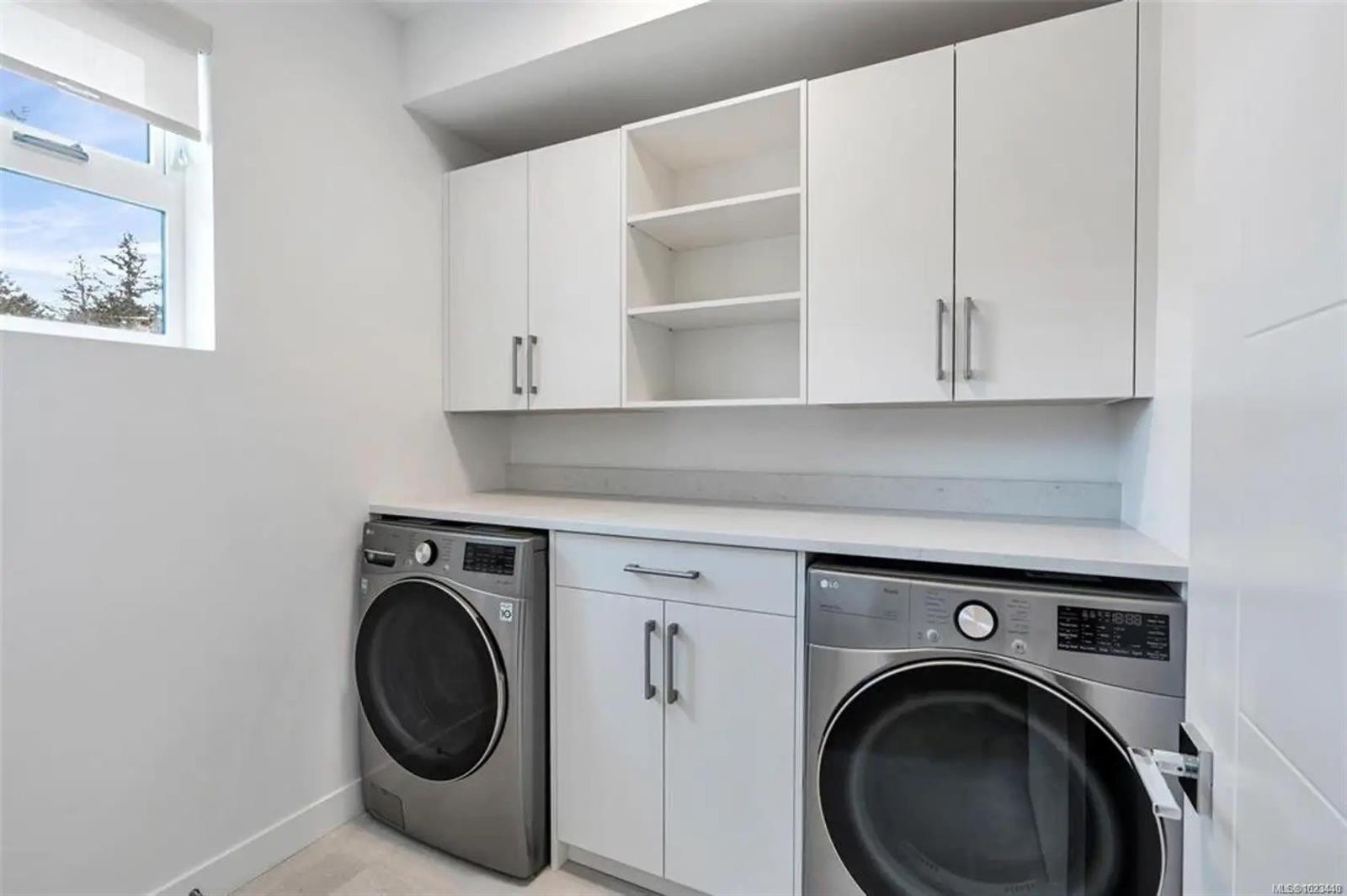 227 Heddle Ave, View Royal, BC