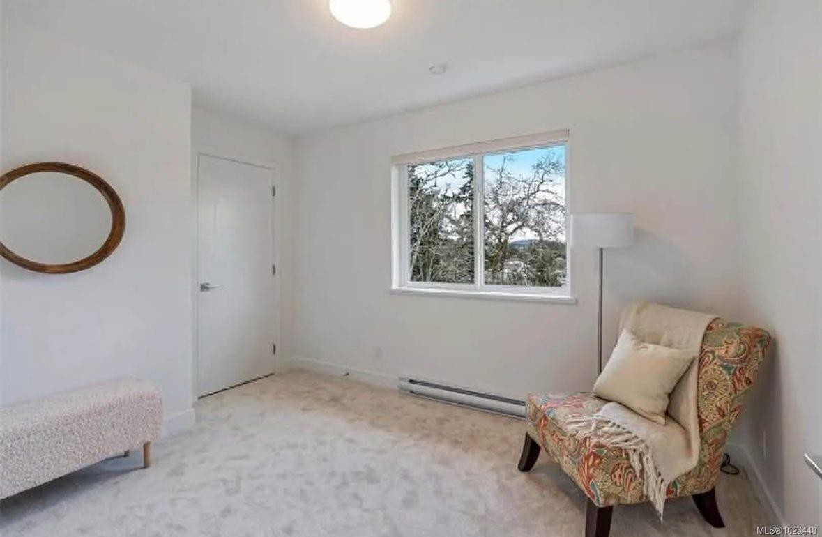 227 Heddle Ave, View Royal, BC