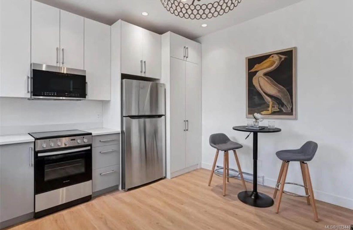 227 Heddle Ave, View Royal, BC