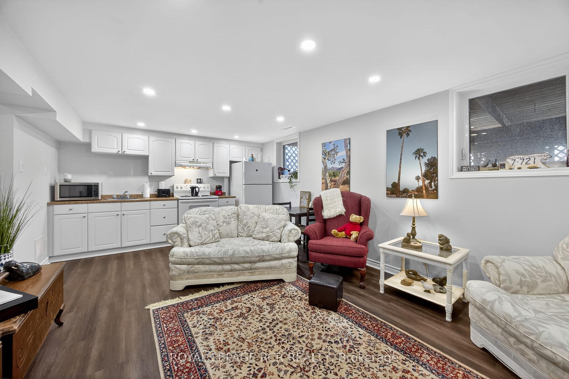 30 Longview Drive, Bradford West Gwillimbury, ON - Indoor Photo Showing Living Room