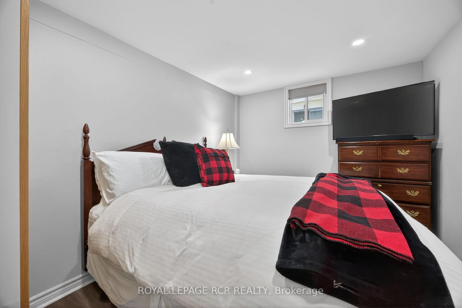 30 Longview Drive, Bradford West Gwillimbury, ON - Indoor Photo Showing Bedroom