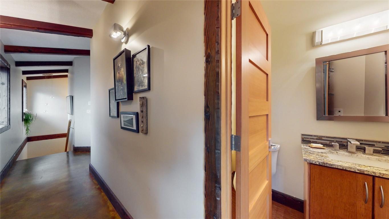 166 304Th Avenue, Kimberley, BC - Indoor