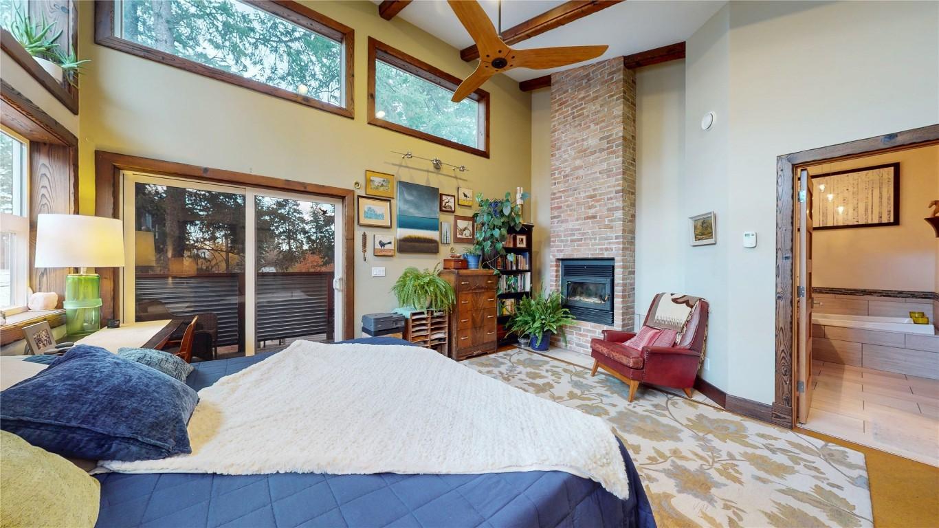 166 304Th Avenue, Kimberley, BC - Indoor With Fireplace