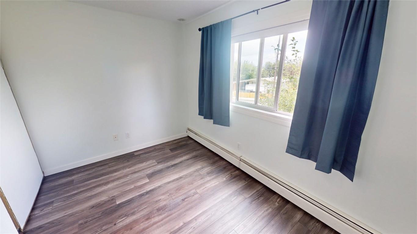 201-2011 2Nd Street, Cranbrook, BC - Indoor Photo Showing Other Room