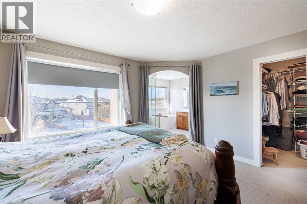 98 Tuscany Estates Crescent Nw, Calgary, AB - Indoor Photo Showing Bedroom