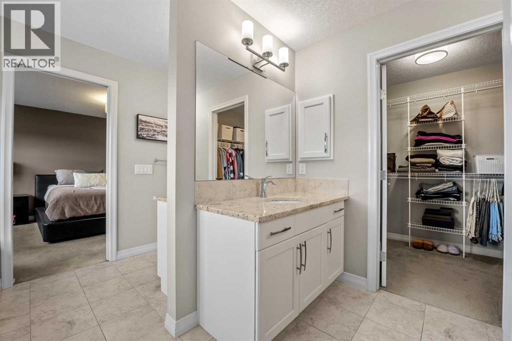 206 Mahogany Passage Se, Calgary, AB - Indoor Photo Showing Bathroom