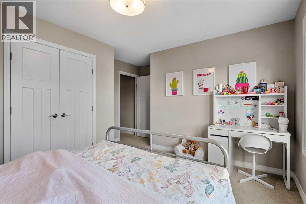 206 Mahogany Passage Se, Calgary, AB - Indoor Photo Showing Bedroom