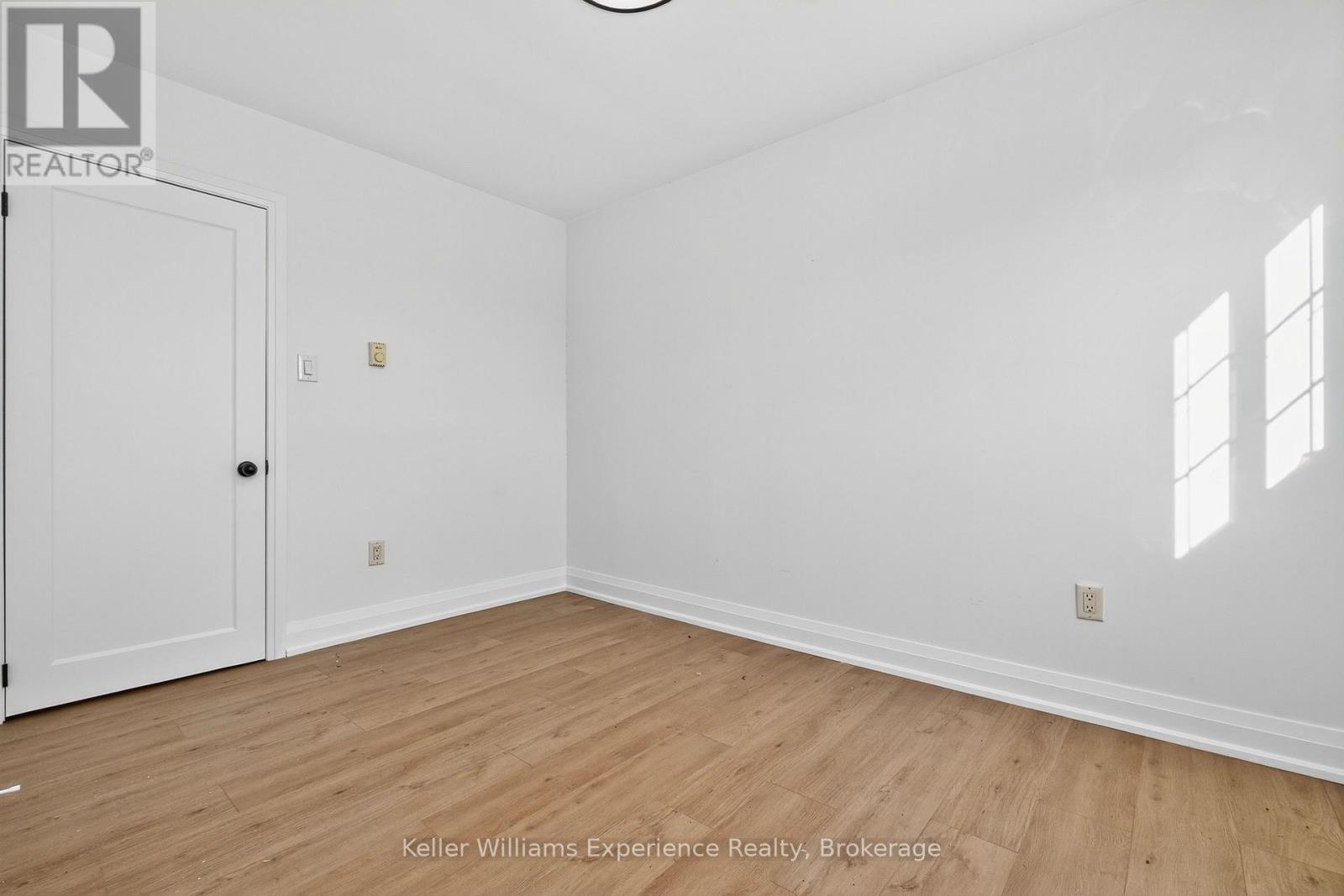 556 Champlain Road, Tiny, ON - Indoor Photo Showing Other Room