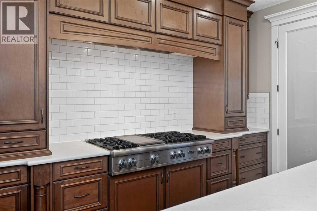 72 Rockcliff Grove Nw, Calgary, AB - Indoor Photo Showing Kitchen