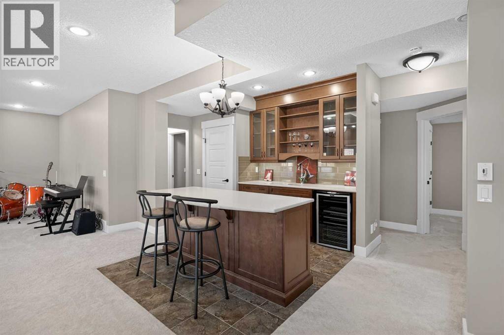 72 Rockcliff Grove Nw, Calgary, AB - Indoor Photo Showing Kitchen