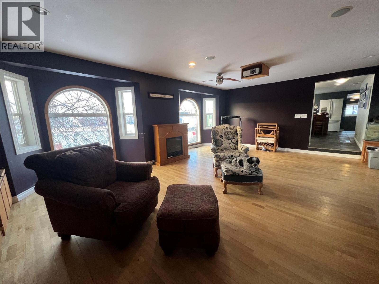 705 100A Avenue, Dawson Creek, BC - Indoor Photo Showing Living Room