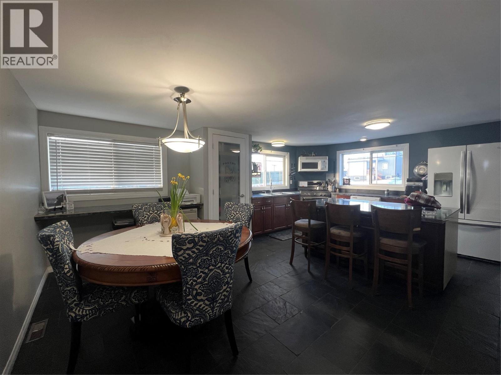 705 100A Avenue, Dawson Creek, BC - Indoor Photo Showing Dining Room