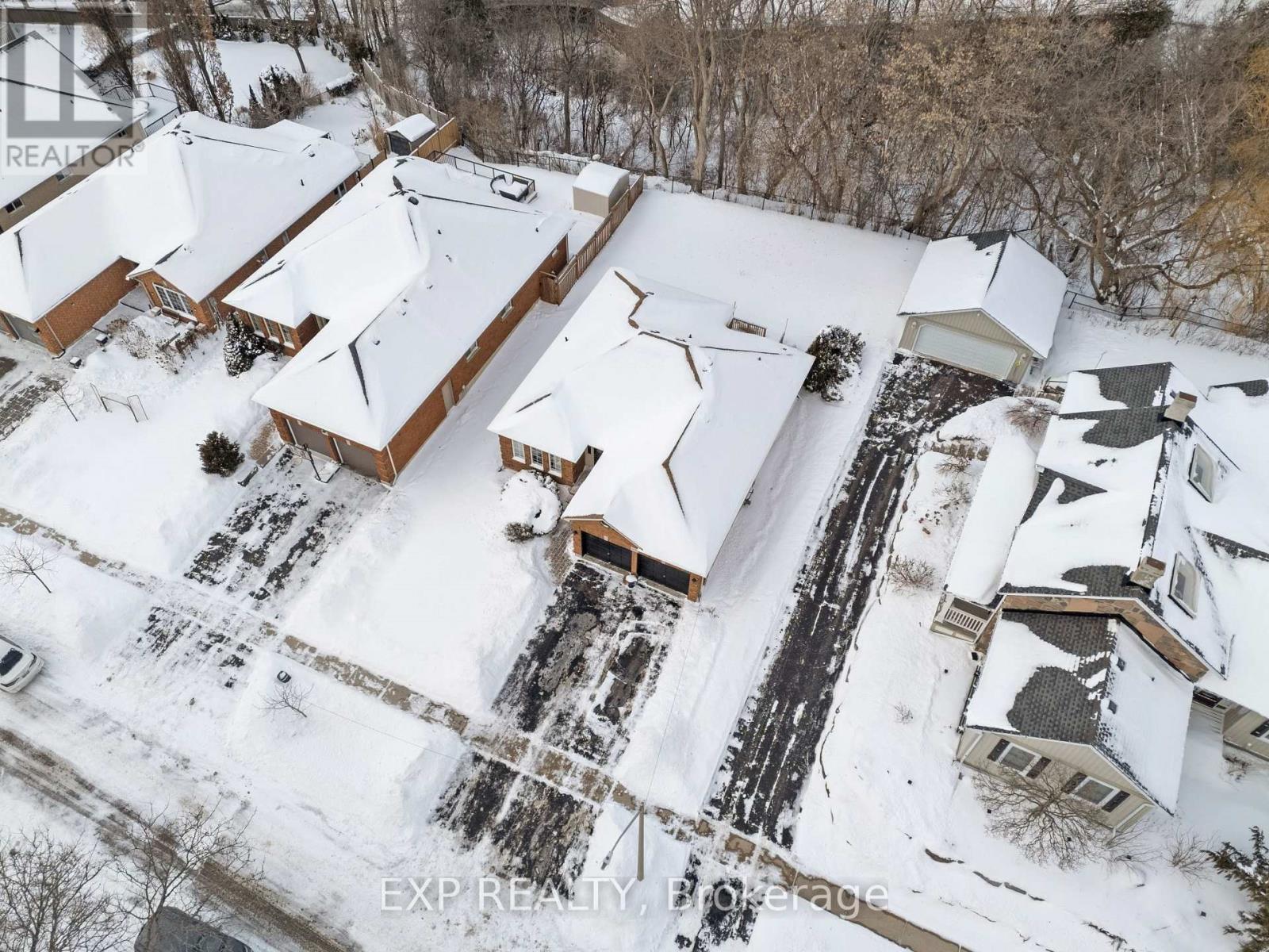 1036 Stone Cottage Crescent, Oshawa (Pinecrest), ON - Outdoor With View