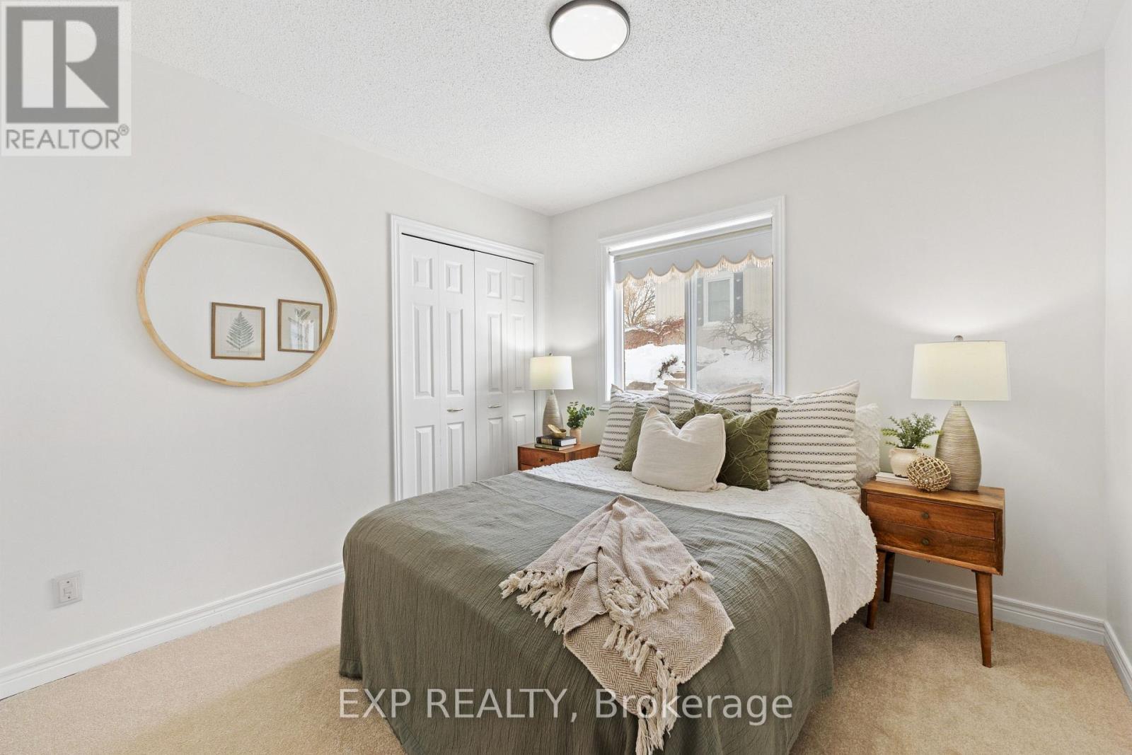 1036 Stone Cottage Crescent, Oshawa (Pinecrest), ON - Indoor Photo Showing Bedroom