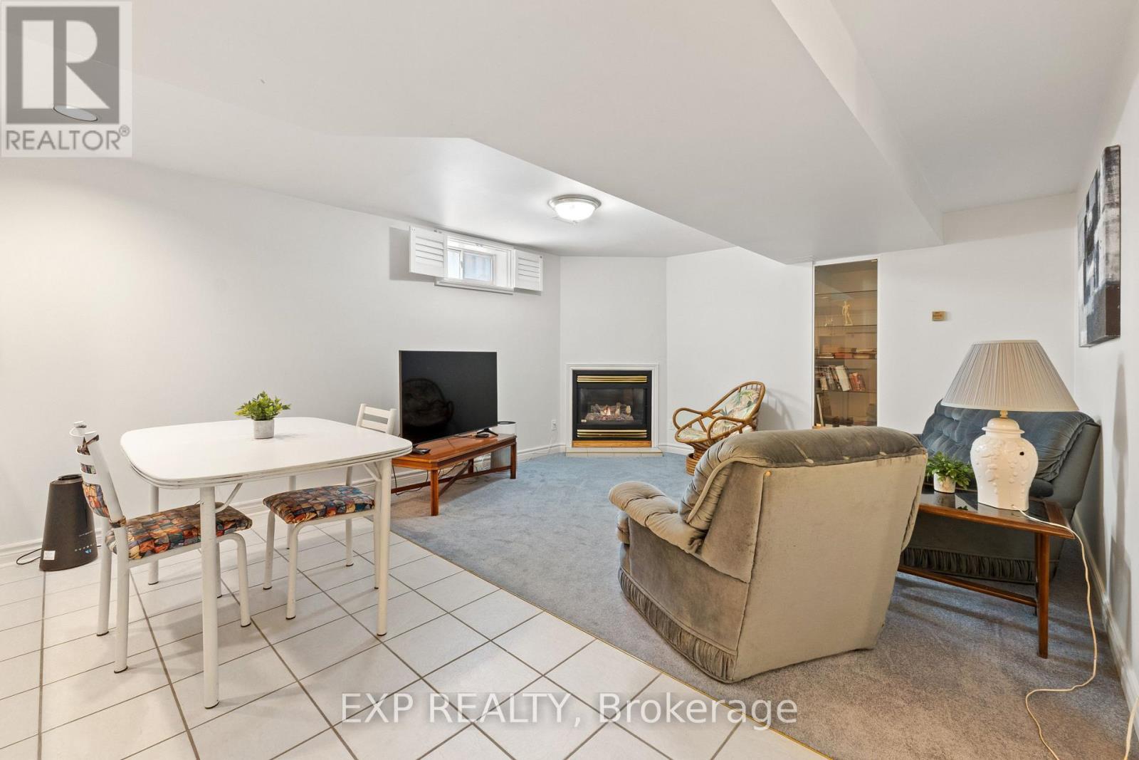 1036 Stone Cottage Crescent, Oshawa (Pinecrest), ON - Indoor With Fireplace