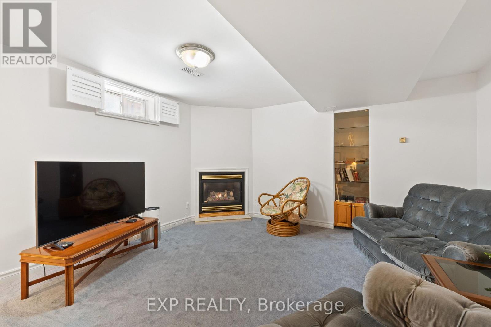 1036 Stone Cottage Crescent, Oshawa (Pinecrest), ON - Indoor Photo Showing Other Room With Fireplace