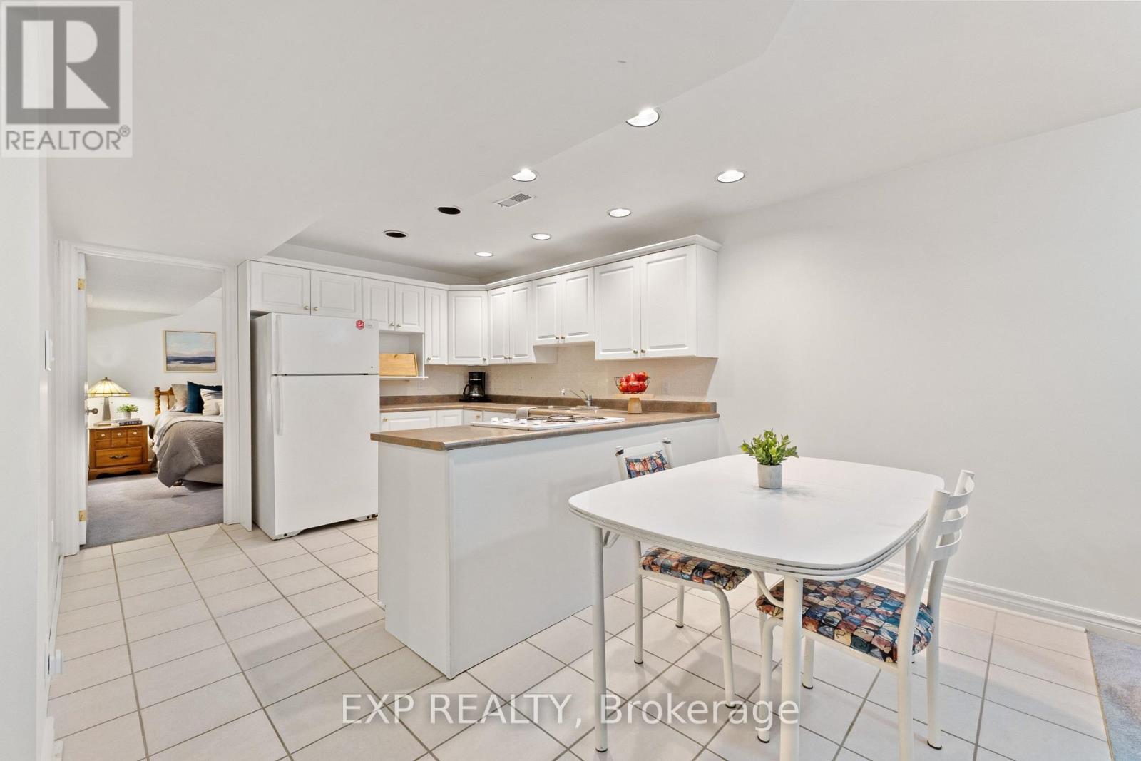 1036 Stone Cottage Crescent, Oshawa (Pinecrest), ON - Indoor Photo Showing Other Room