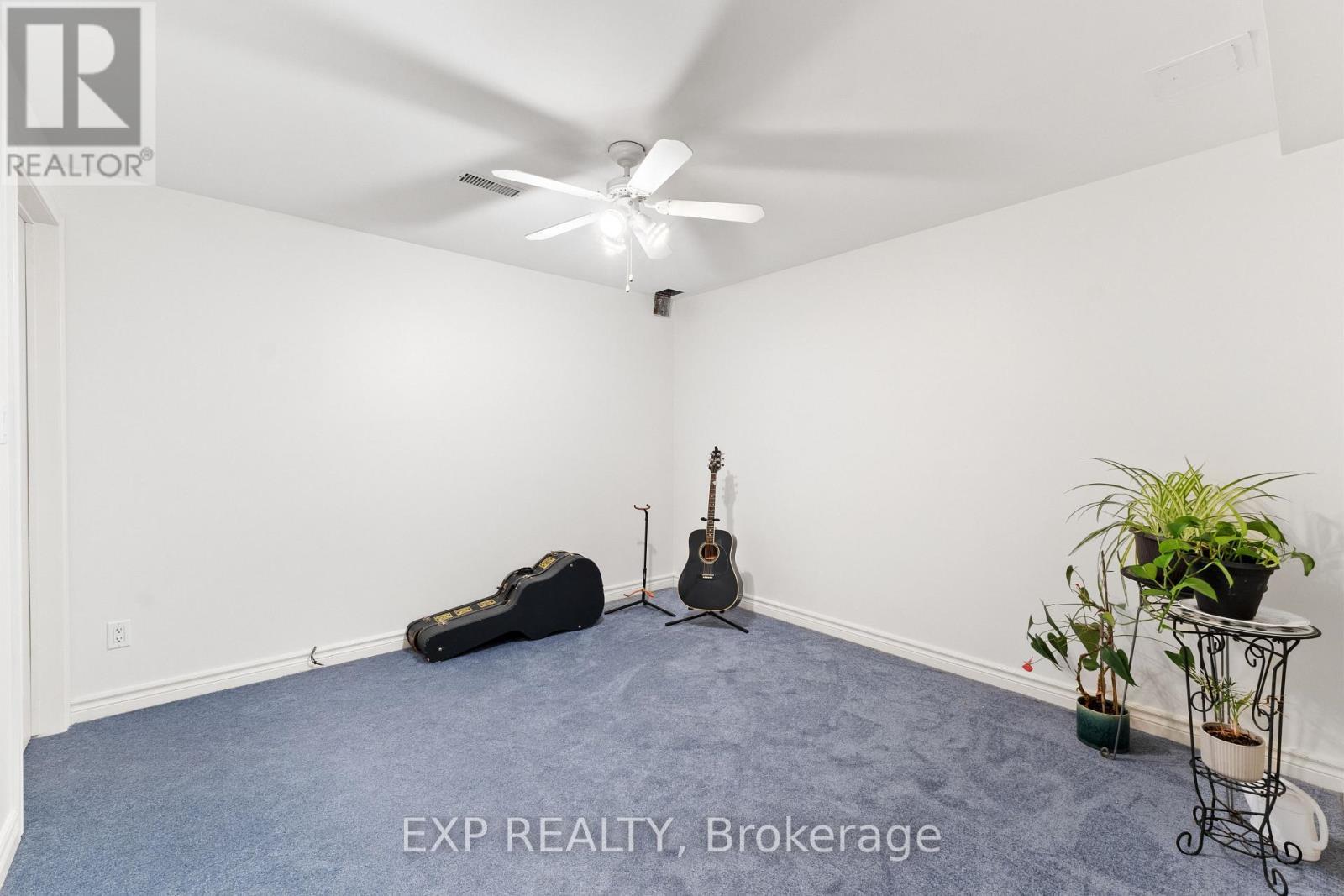 1036 Stone Cottage Crescent, Oshawa (Pinecrest), ON - Indoor Photo Showing Other Room
