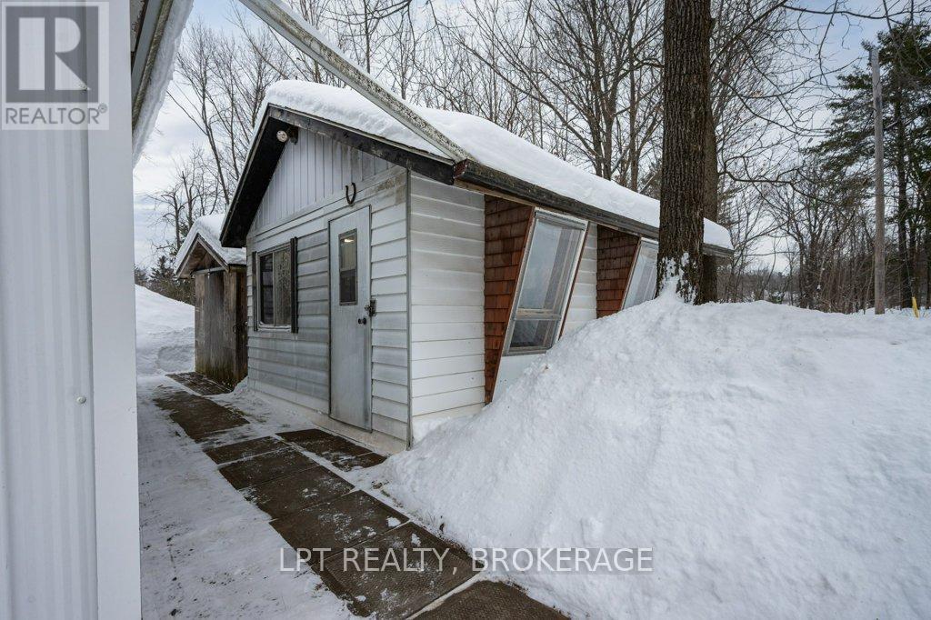 1023 Moon Road, Frontenac (Frontenac Centre), ON