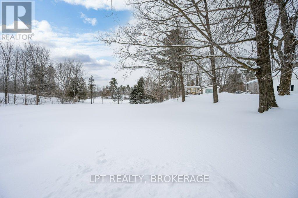 1023 Moon Road, Frontenac (Frontenac Centre), ON