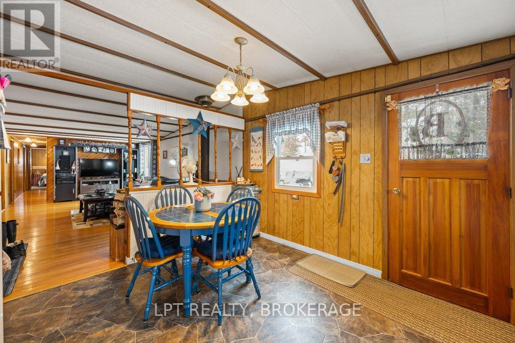 1023 Moon Road, Frontenac (Frontenac Centre), ON