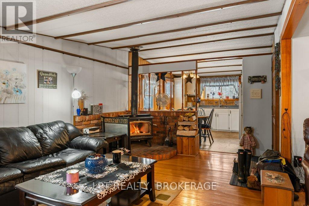 1023 Moon Road, Frontenac (Frontenac Centre), ON