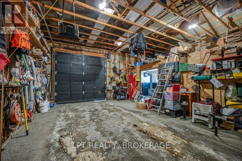 1023 Moon Road, Frontenac (Frontenac Centre), ON