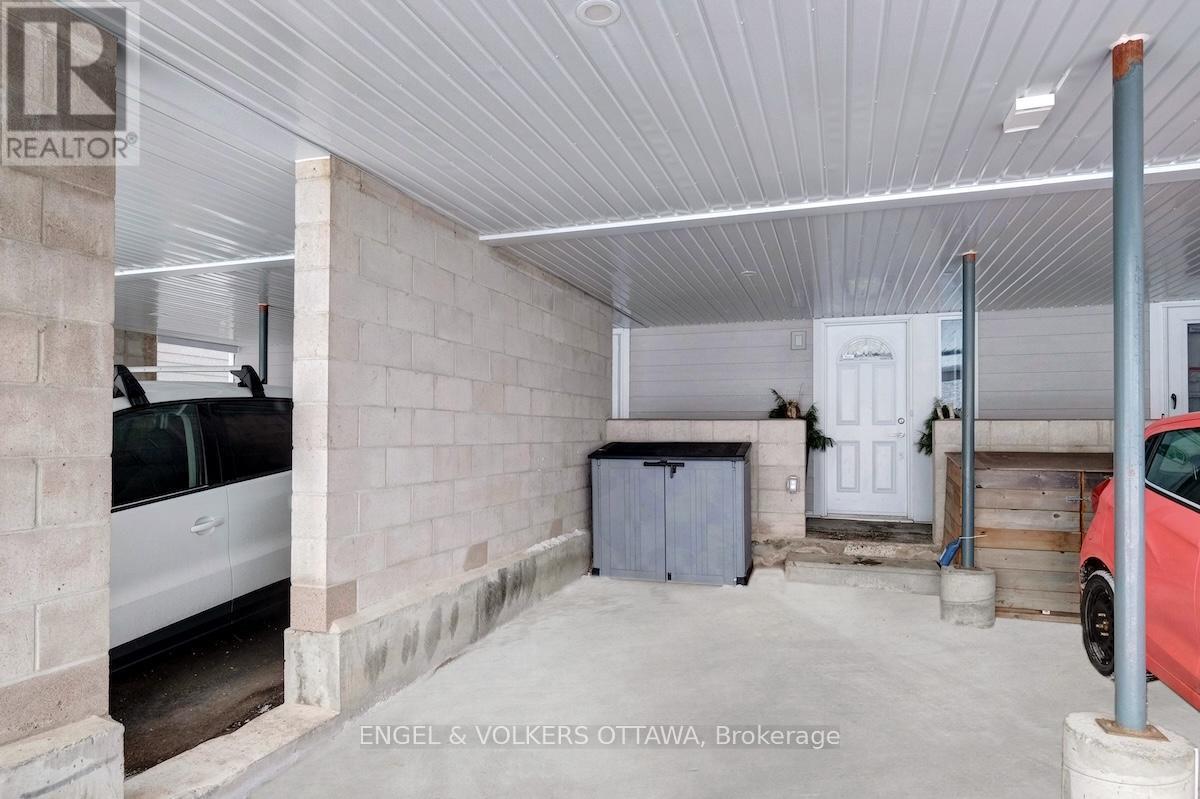 116 - 3445 Uplands Drive, Ottawa, ON - With Exterior