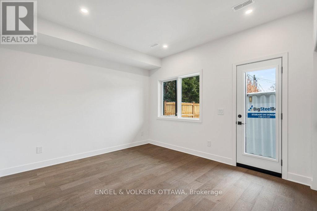 73 Parent Avenue, Ottawa, ON - Indoor Photo Showing Other Room