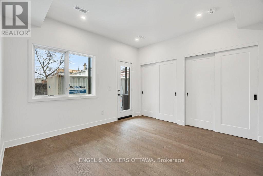 73 Parent Avenue, Ottawa, ON - Indoor Photo Showing Other Room