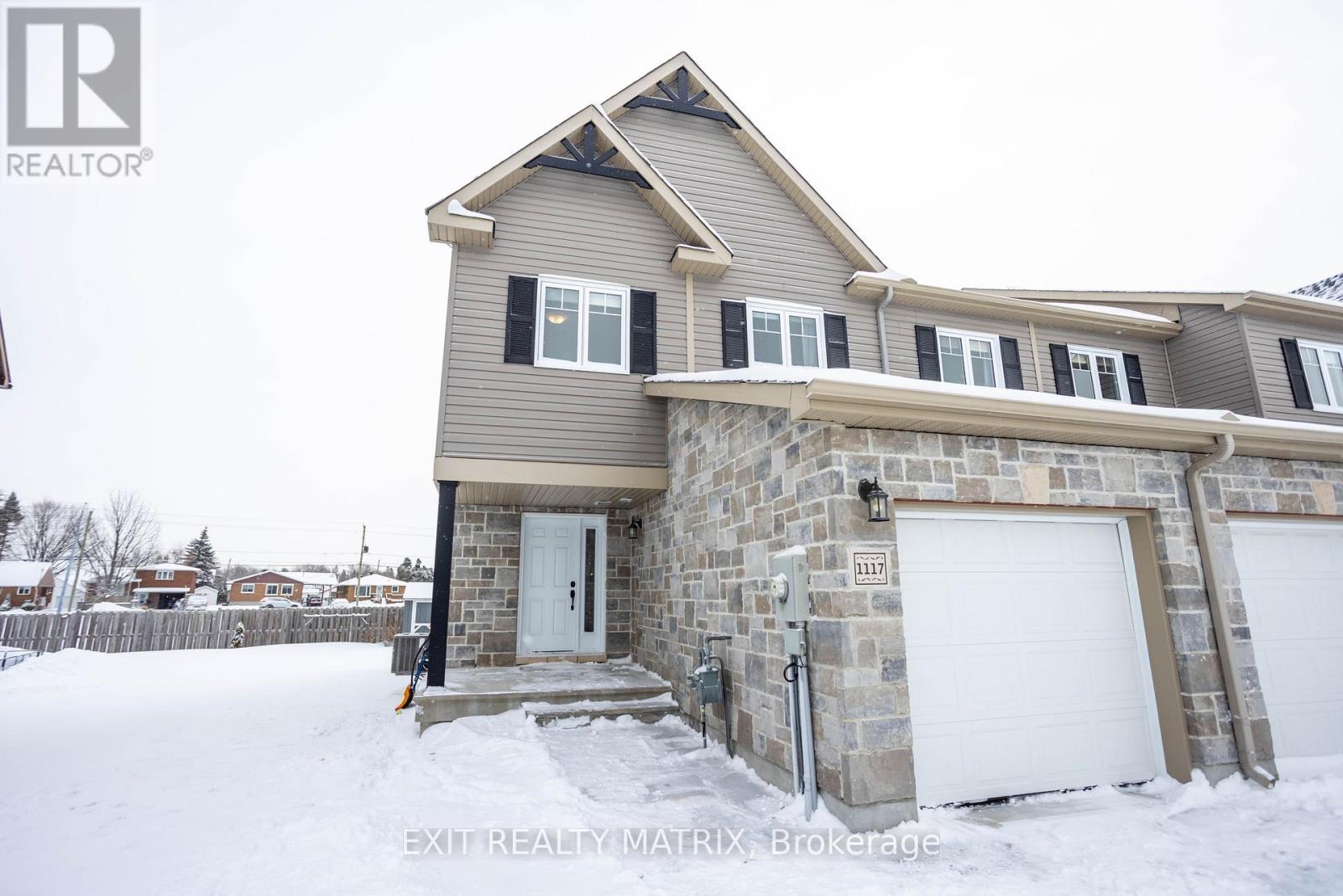 1117 Clement Court, Cornwall, ON - Outdoor