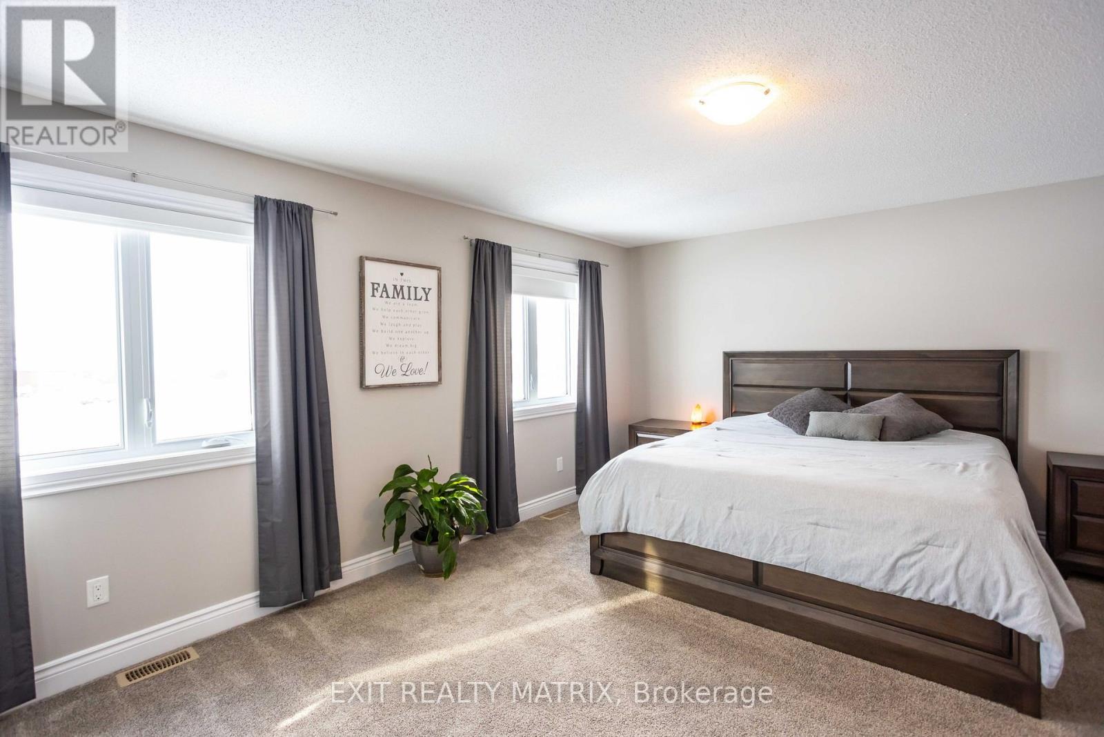 1117 Clement Court, Cornwall, ON - Indoor Photo Showing Bedroom