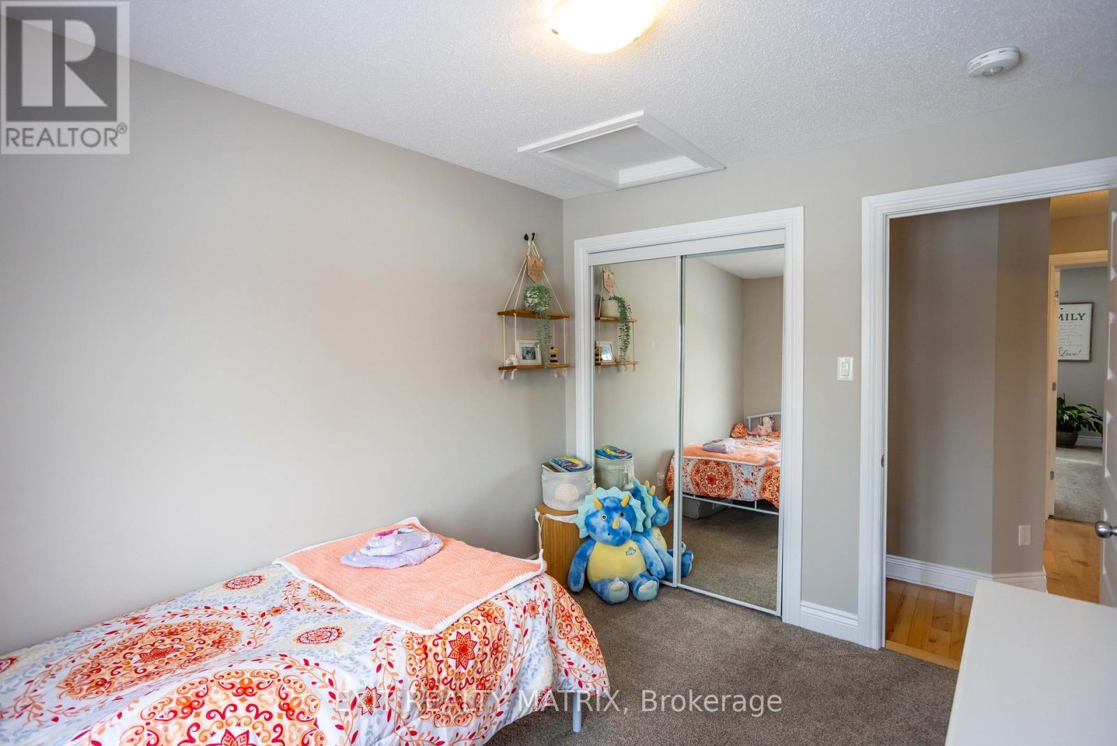 1117 Clement Court, Cornwall, ON - Indoor Photo Showing Bedroom