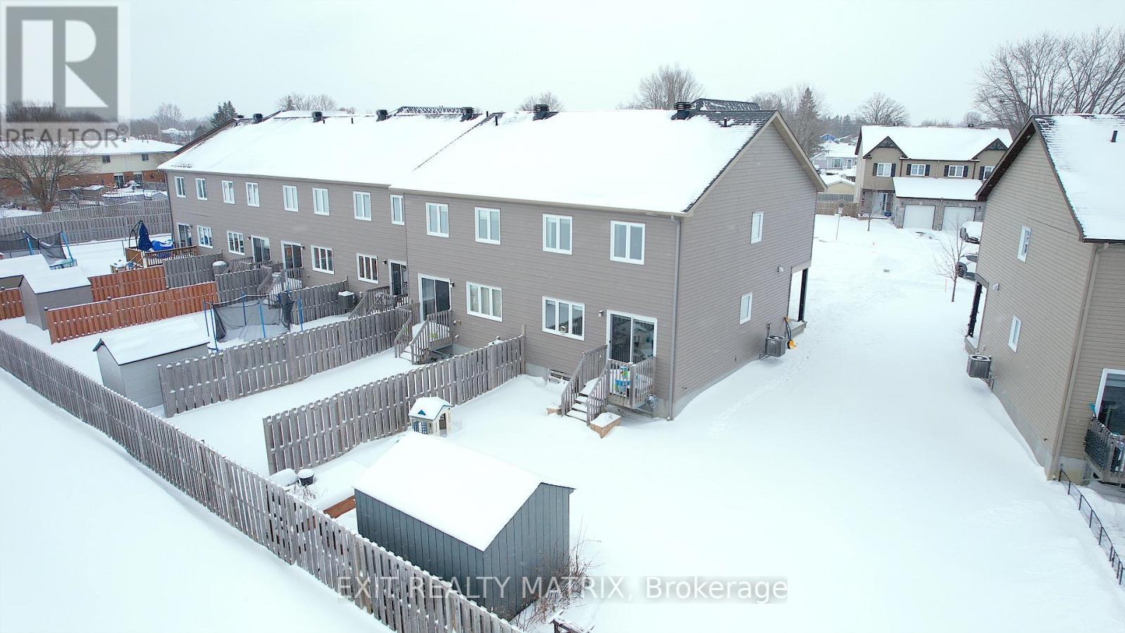 1117 Clement Court, Cornwall, ON - Outdoor