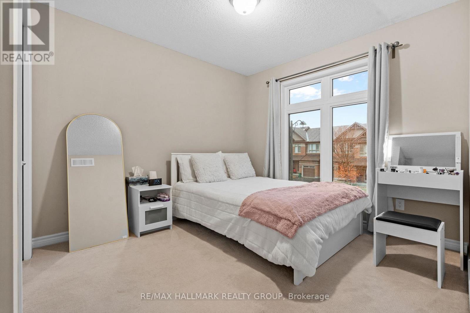938 Fletcher Circle, Ottawa, ON - Indoor Photo Showing Bedroom