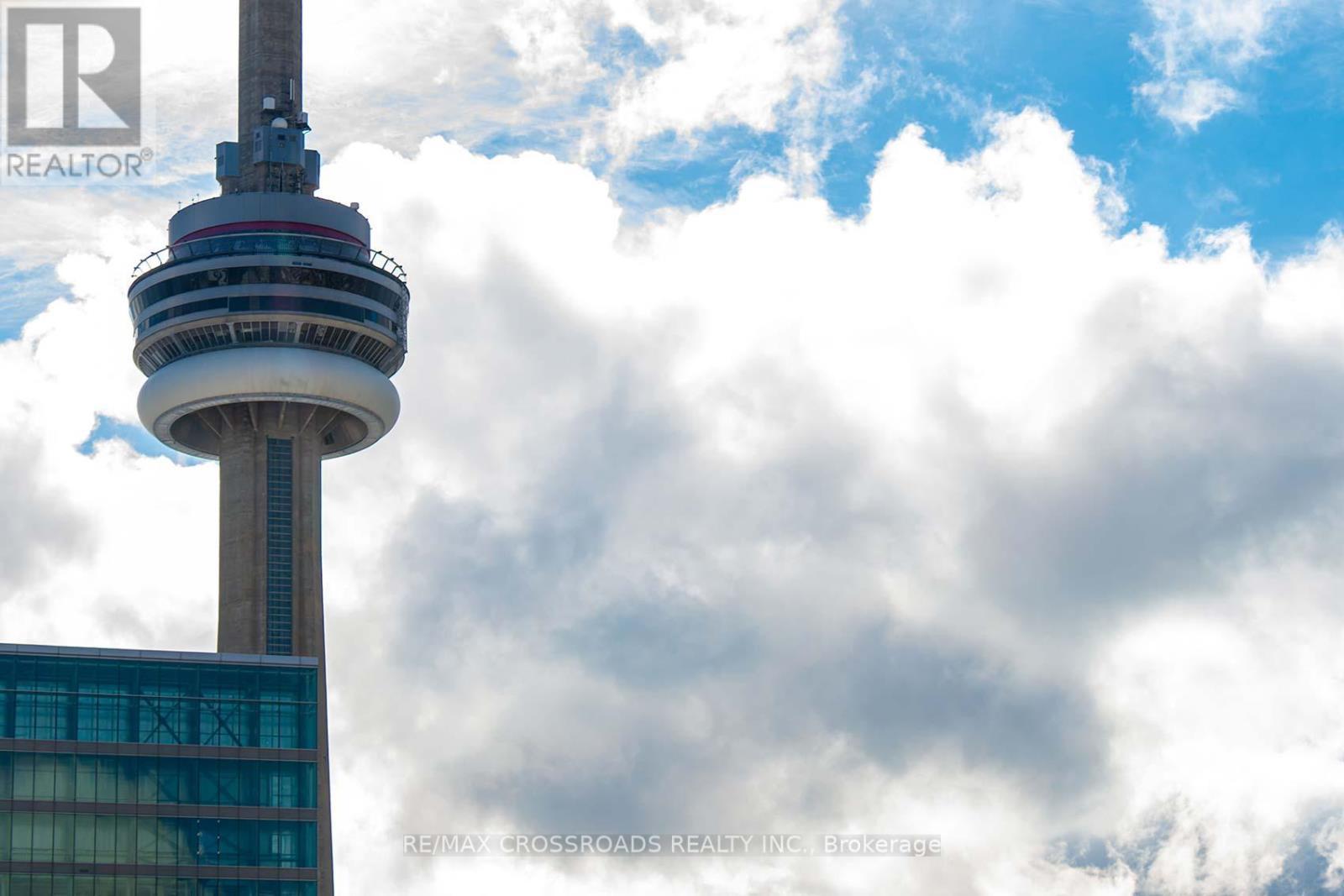 4401 - 224 King Street W, Toronto, ON - Outdoor