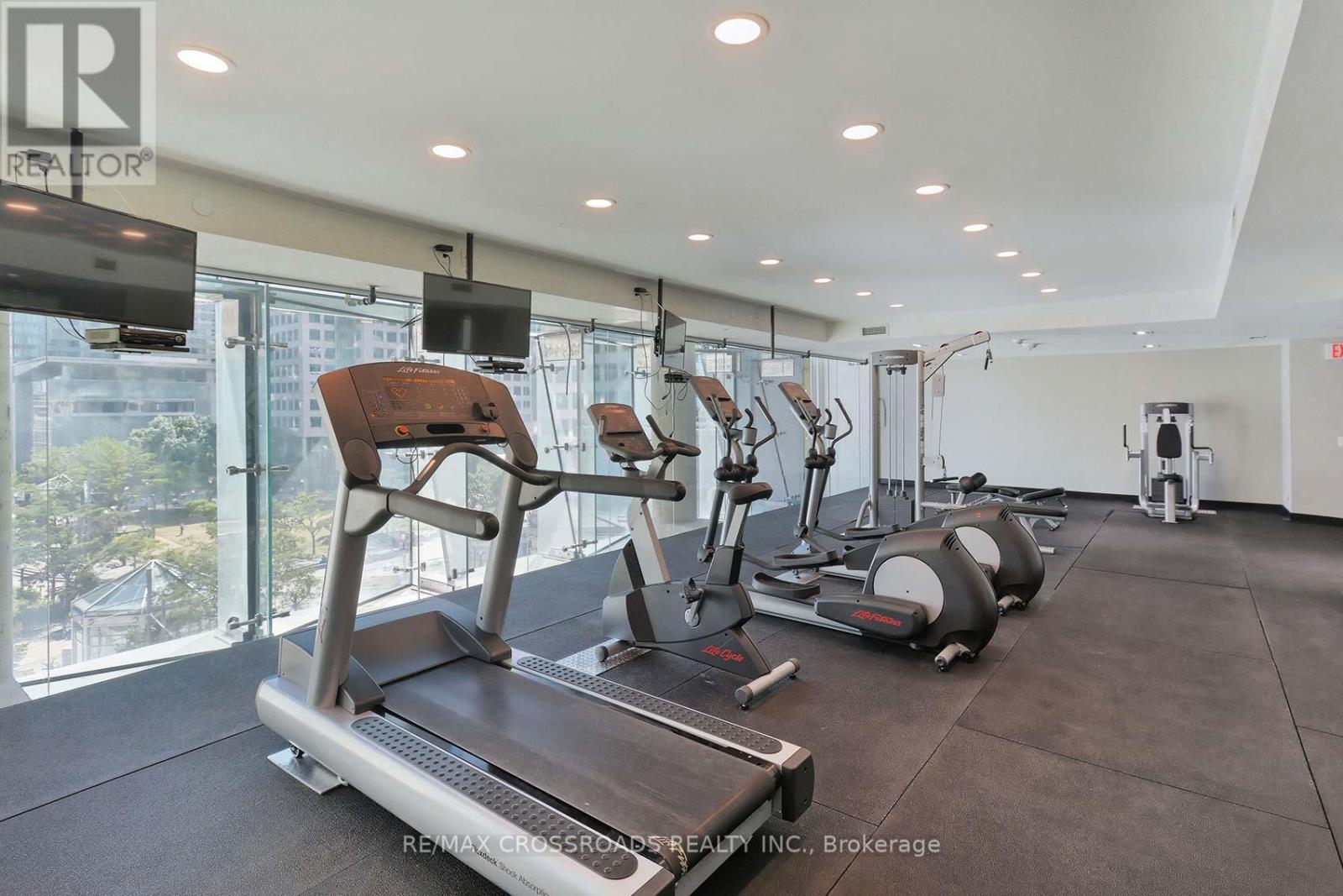 4401 - 224 King Street W, Toronto, ON - Indoor Photo Showing Gym Room