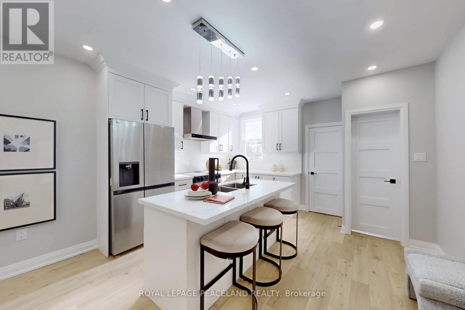 101 Marchmount Road, Toronto, ON - Indoor Photo Showing Kitchen With Double Sink With Upgraded Kitchen