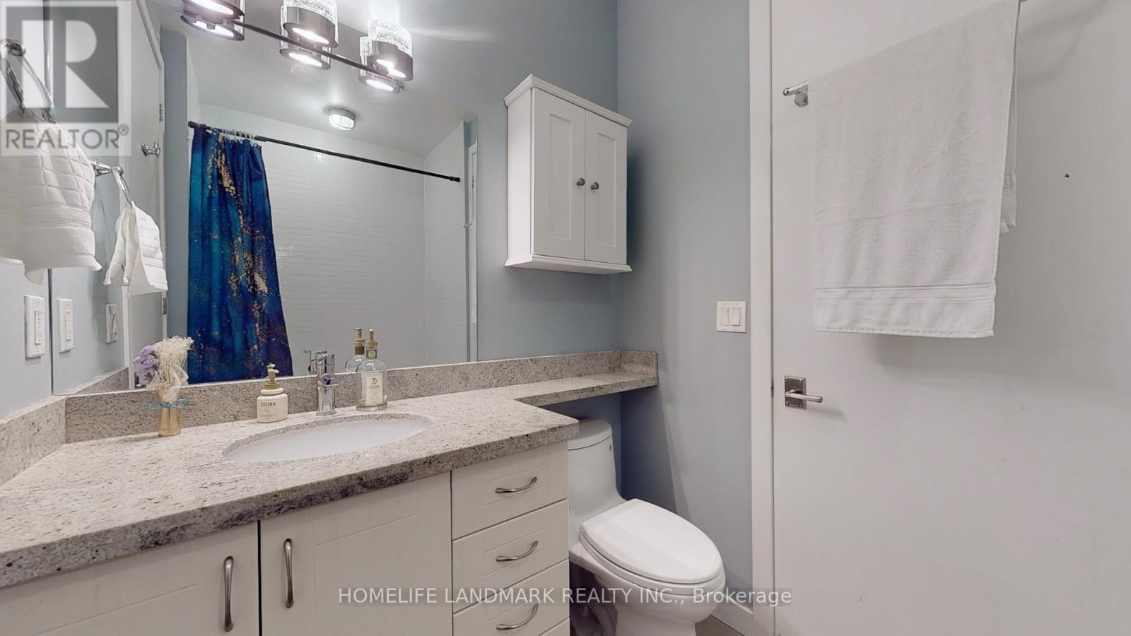 712 - 23 Brant Street, Toronto, ON - Indoor Photo Showing Bathroom