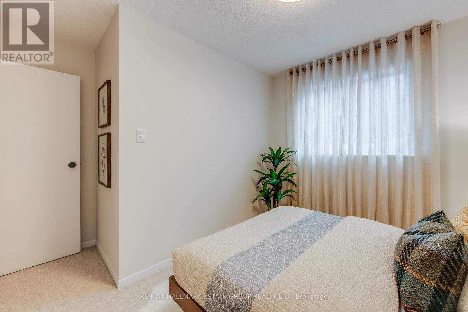 45 Meadowvale Road, Toronto, ON - Indoor Photo Showing Bedroom