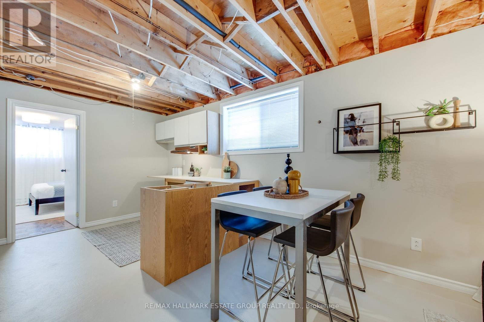 45 Meadowvale Road, Toronto, ON - Indoor