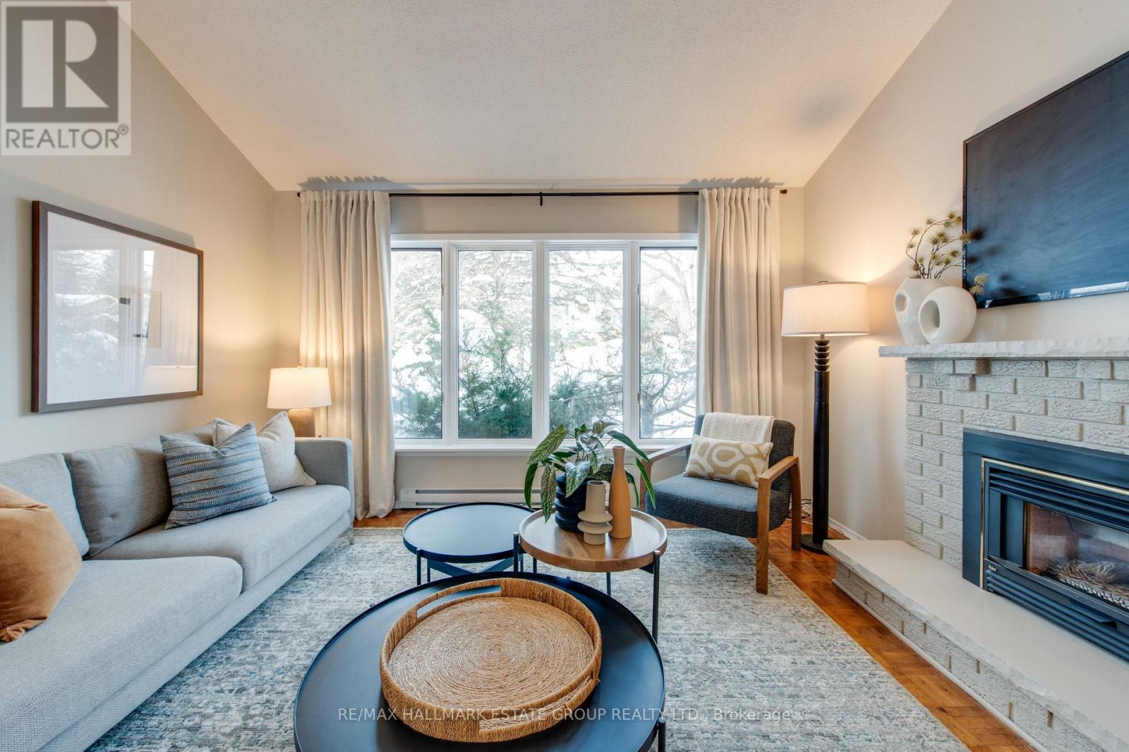 45 Meadowvale Road, Toronto, ON - Indoor Photo Showing Living Room With Fireplace
