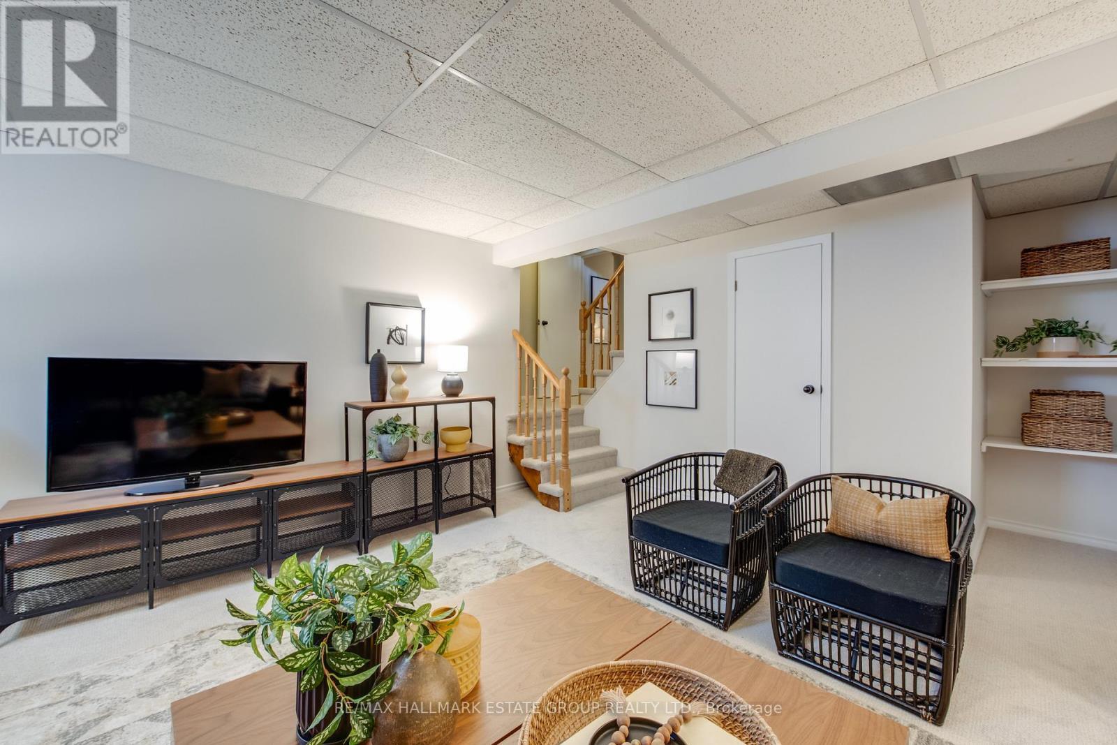 45 Meadowvale Road, Toronto, ON - Indoor Photo Showing Living Room